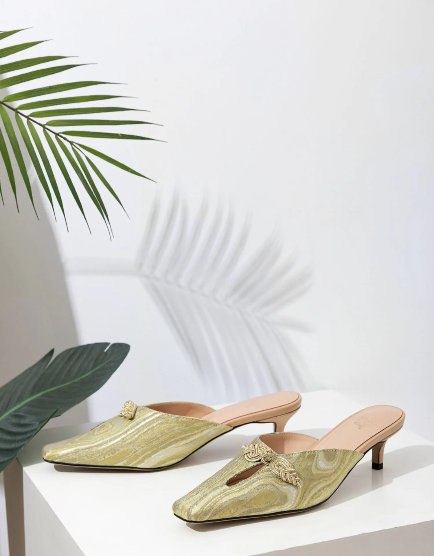 B-FEI o Chinese style new square-topped kitten heel  mule - Shior