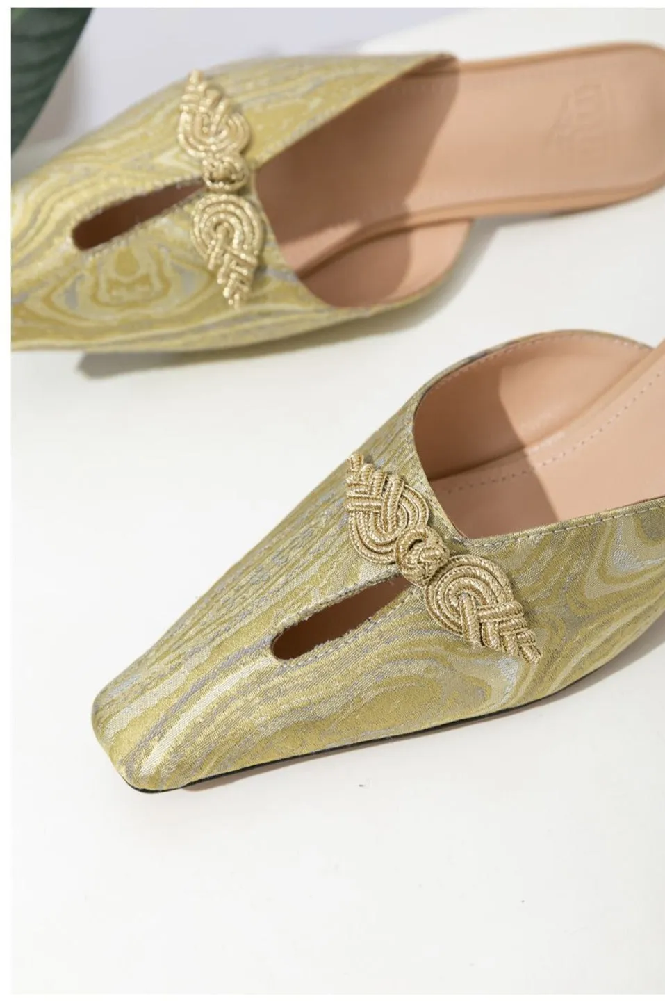 B-FEI o Chinese style new square-topped kitten heel  mule - Shior