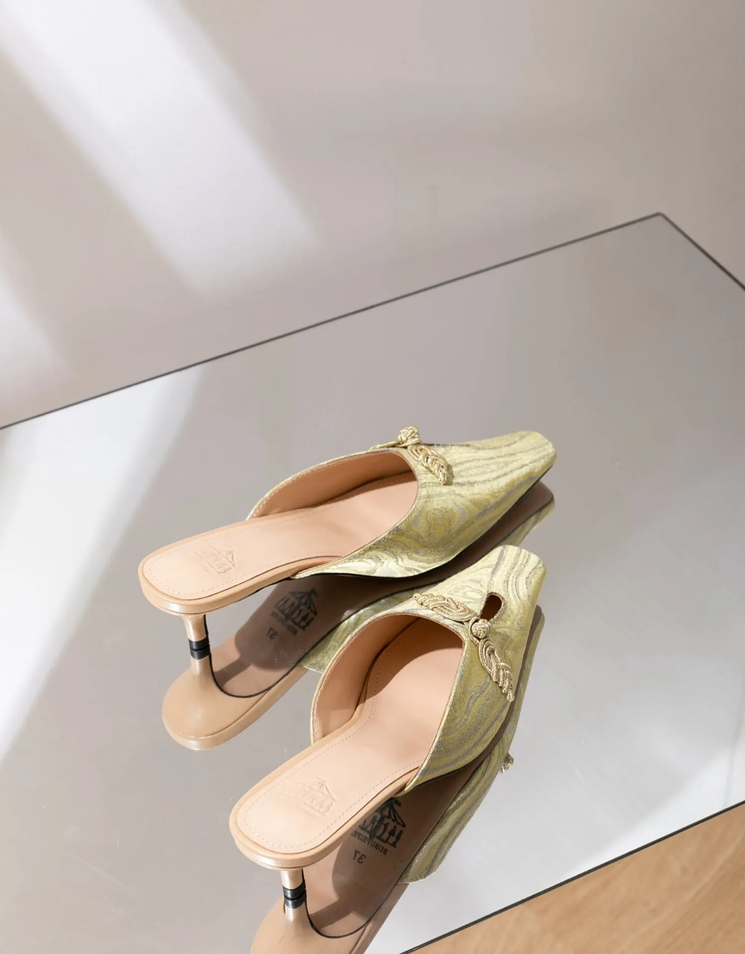 B-FEI o Chinese style new square-topped kitten heel  mule - Shior