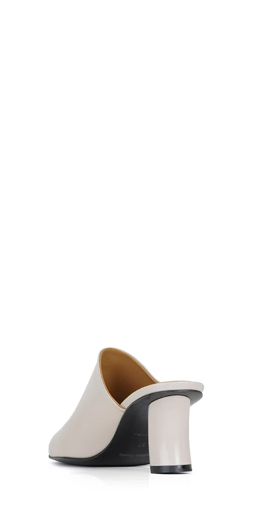 Basic Curvy Mules