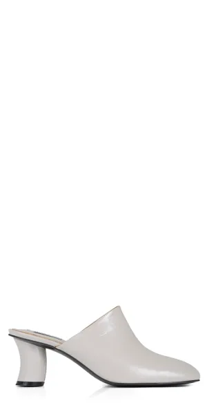 Basic Curvy Mules