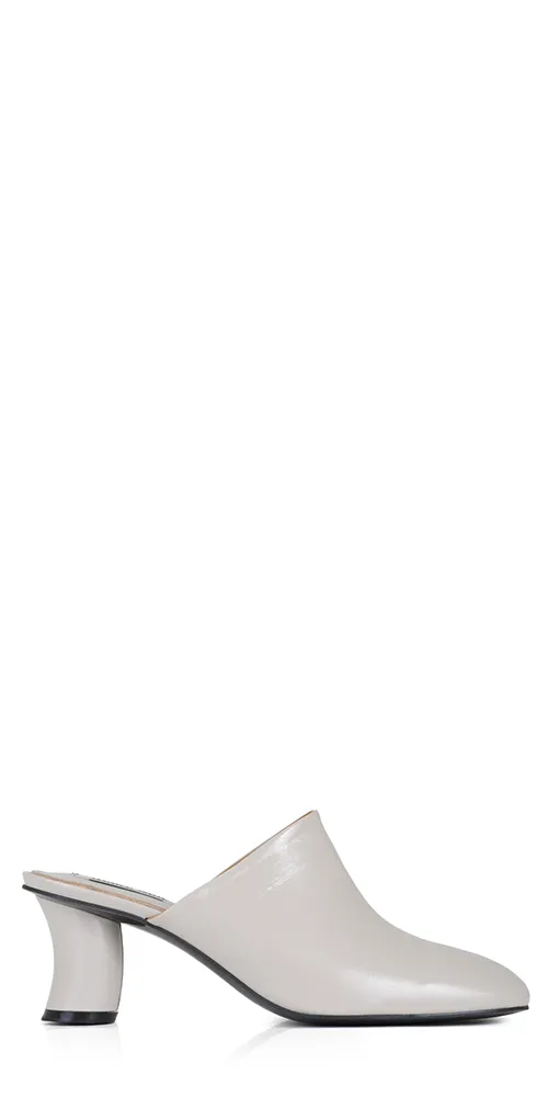 Basic Curvy Mules