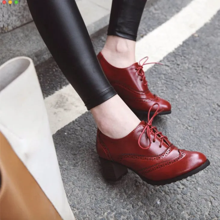 British Style Carved Classy Lace up Oxford Shoes