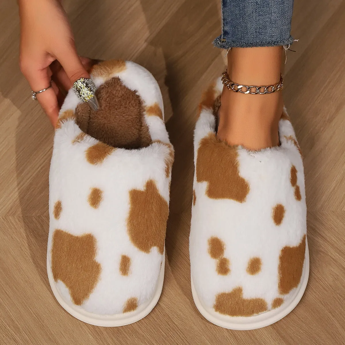 Cozy Cow Plush Slippers – Warm, Non-Slip, and Perfect for Home Comfort!