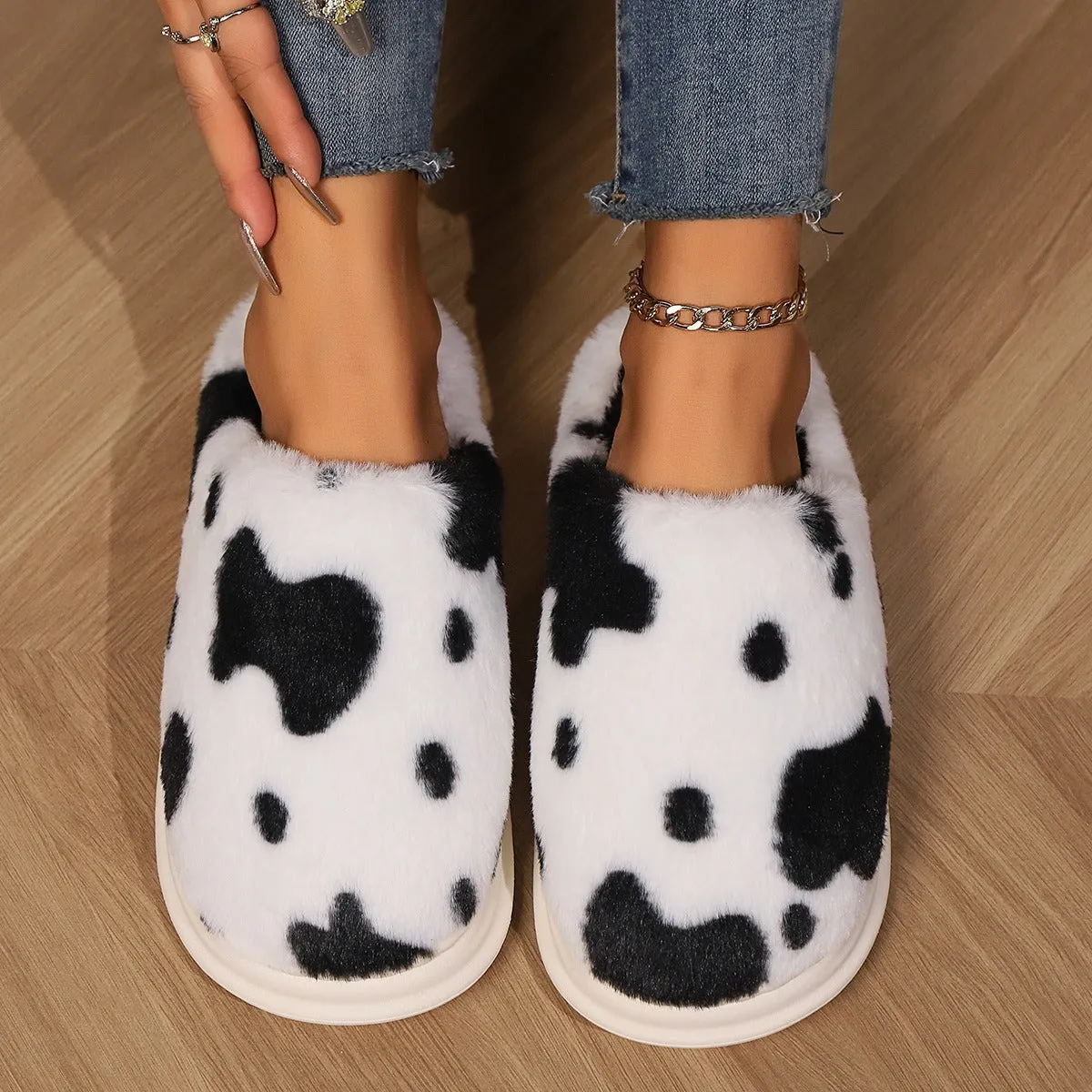 Cozy Cow Plush Slippers – Warm, Non-Slip, and Perfect for Home Comfort!