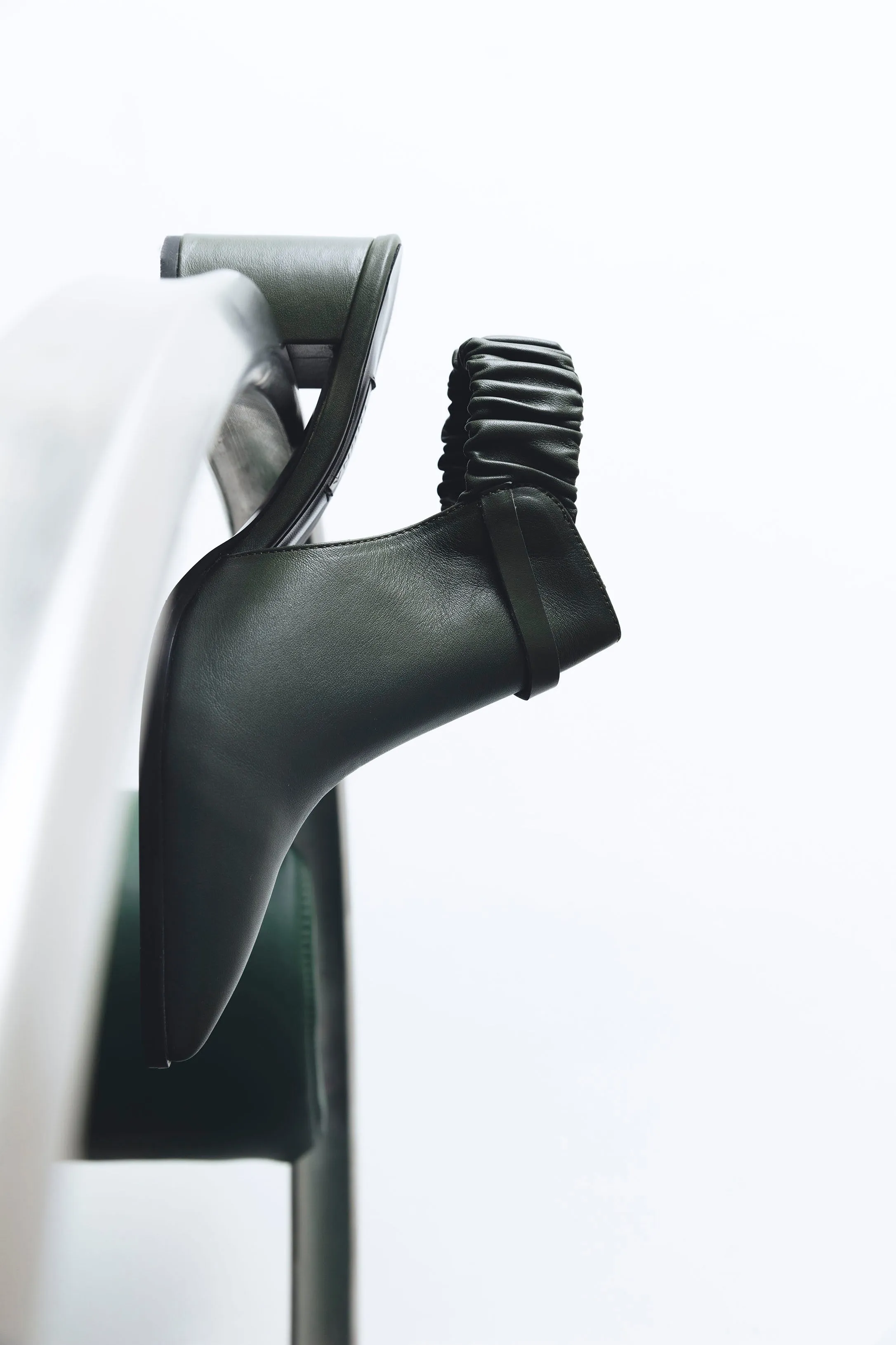 Fonda IV green heel