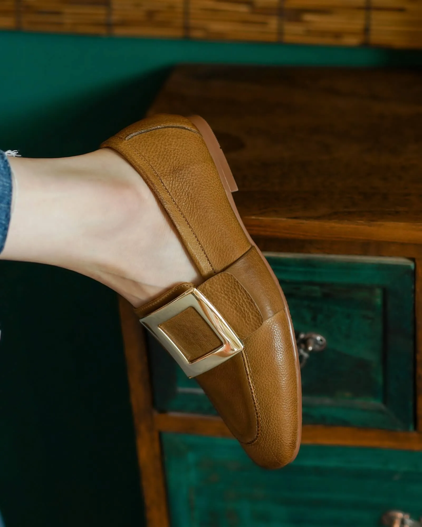 Lawa - Buckled Leather Loafers