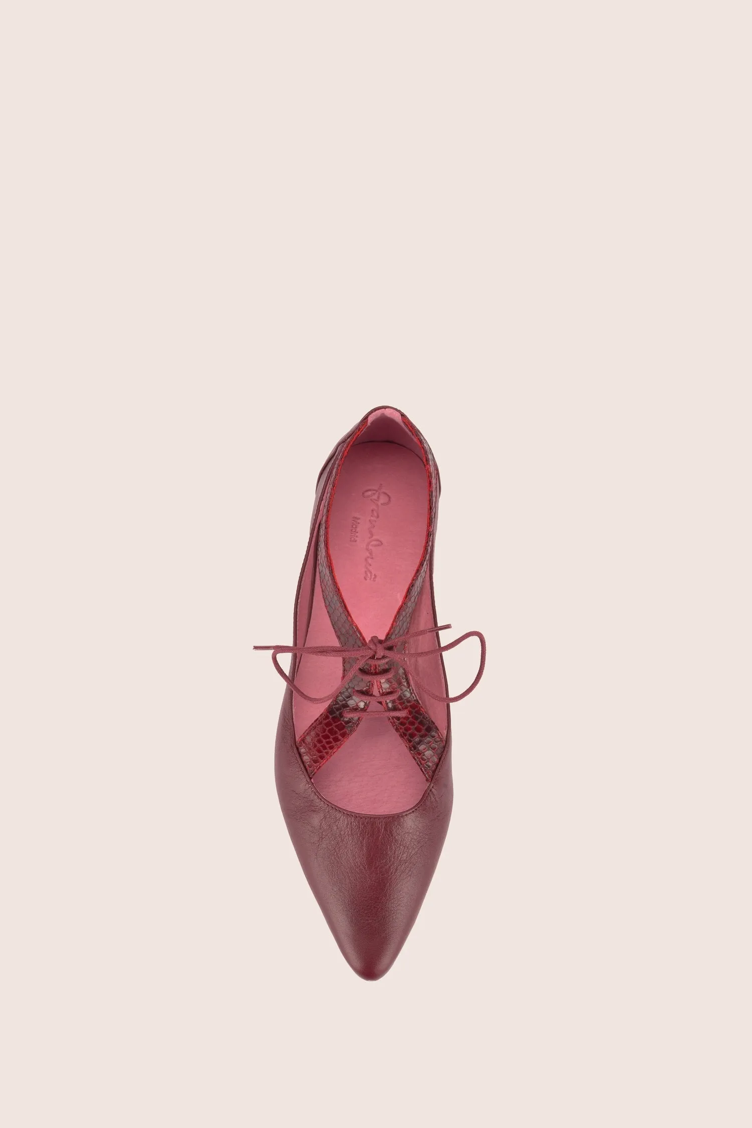 Perl Burgundy
