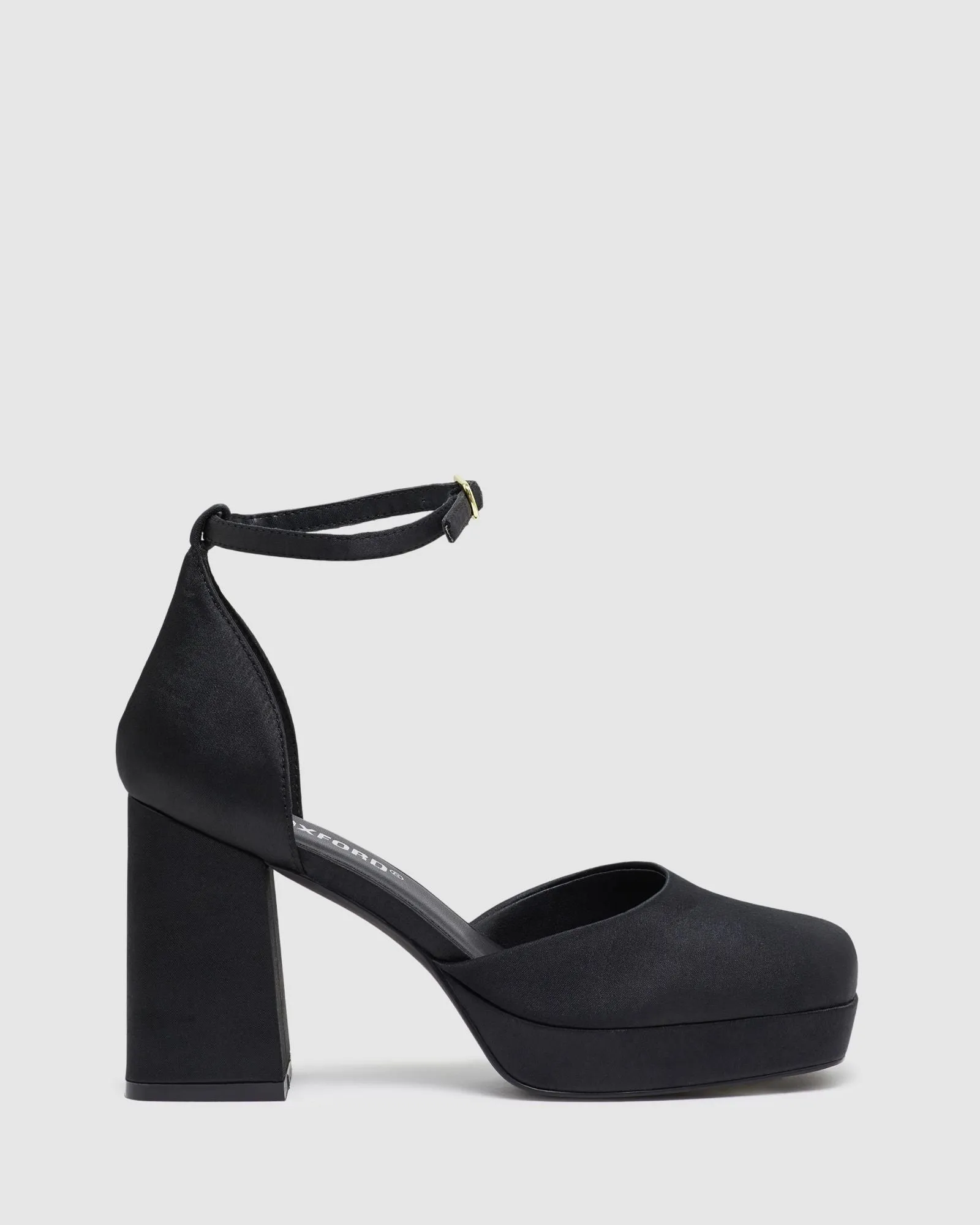 Victoria Closedtoe Platform